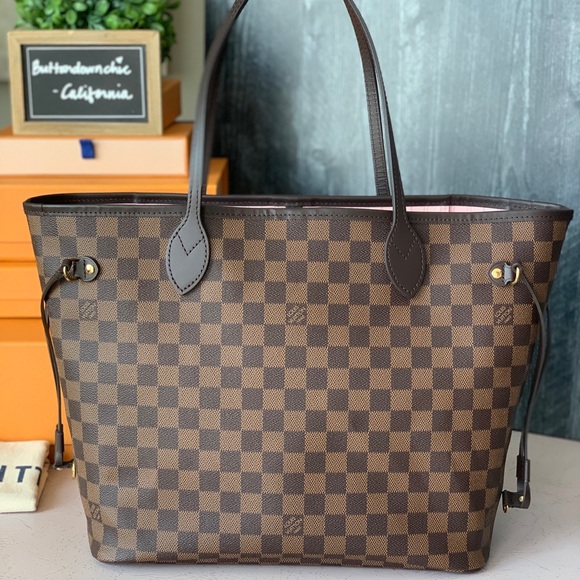 SCAMMER ALERT‼️‼️ DO NOT BUY FROM THIS SELLER! SHE STOLE MY LV NEVERFULL PHOTOS. - Picture 2 of 2